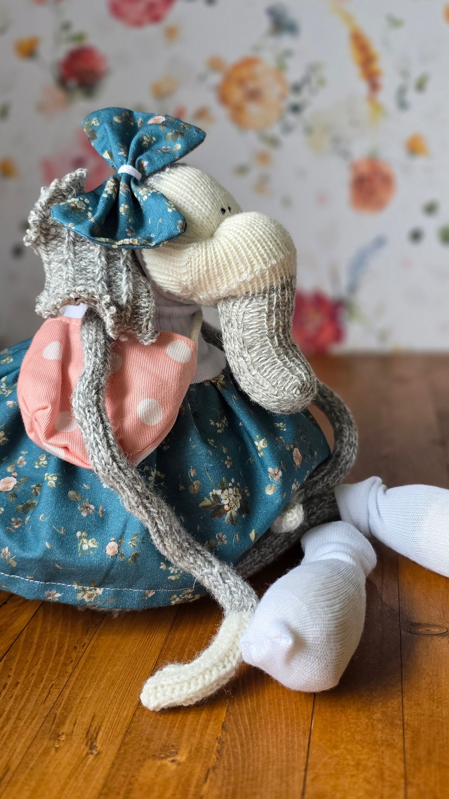 Nora - Elephant